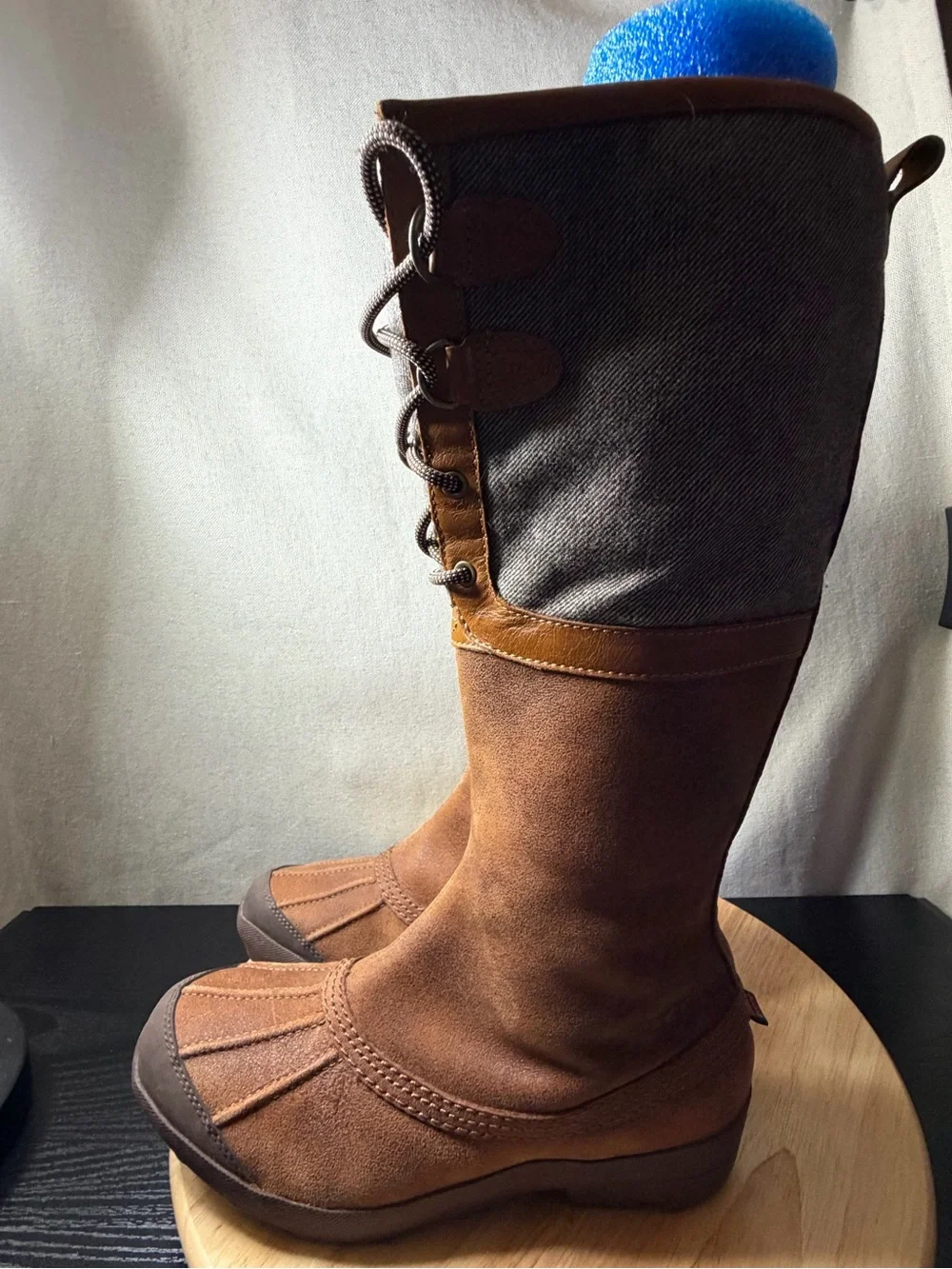 Ugg women’s Belcloud Chestnut boots